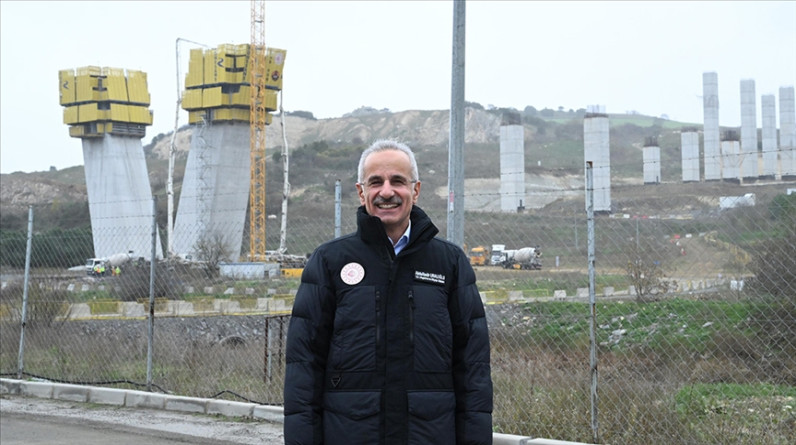 Bakan Uraloğlu: Nakkaş-Başakşehir kesimi ve Sazlıdere Köprüsü'nün yapım çalışmaları hız  kazanarak devam ediyor