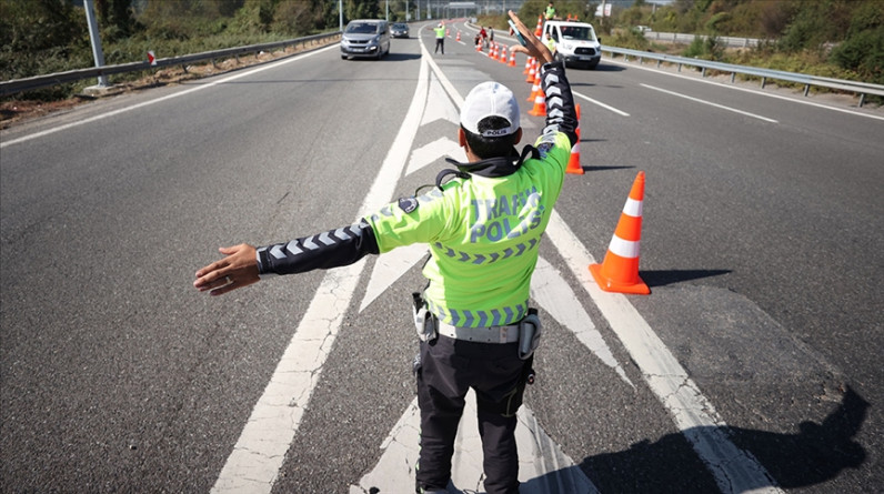 İstanbul'da yılbaşı tedbirleri kapsamında yarın bazı yollar trafiğe  kapatılacak