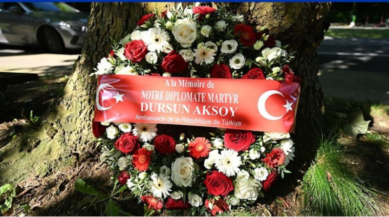 Şehit Türk diplomat Dursun Aksoy Brüksel'de anıldı