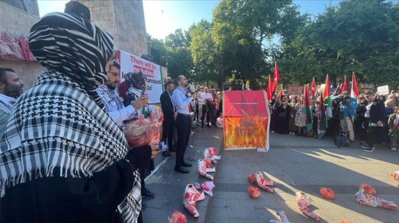 Filistin'e destek ve İsrail saldırılarını protesto eylemleri sürüyor