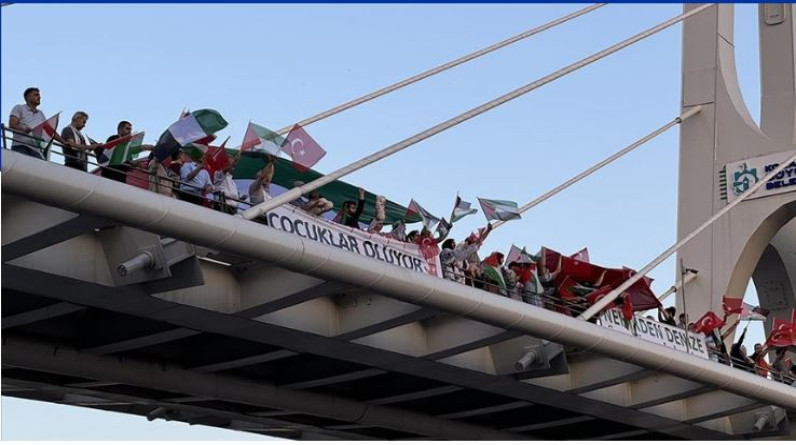 İsrail'in Gazze'ye yönelik saldırıları Kocaeli'de protesto edildi